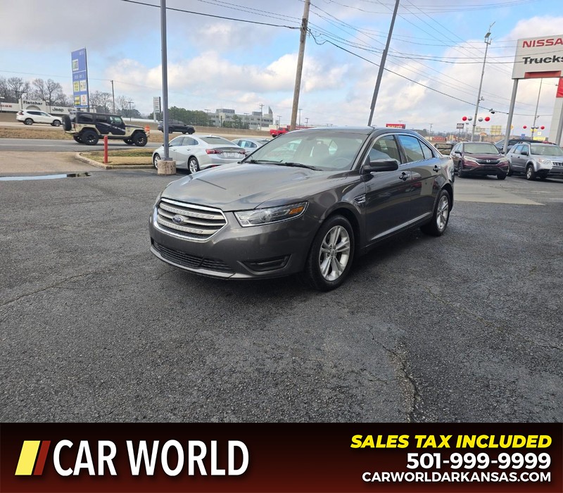 Ford Taurus Vehicle Full-screen Gallery Image 3