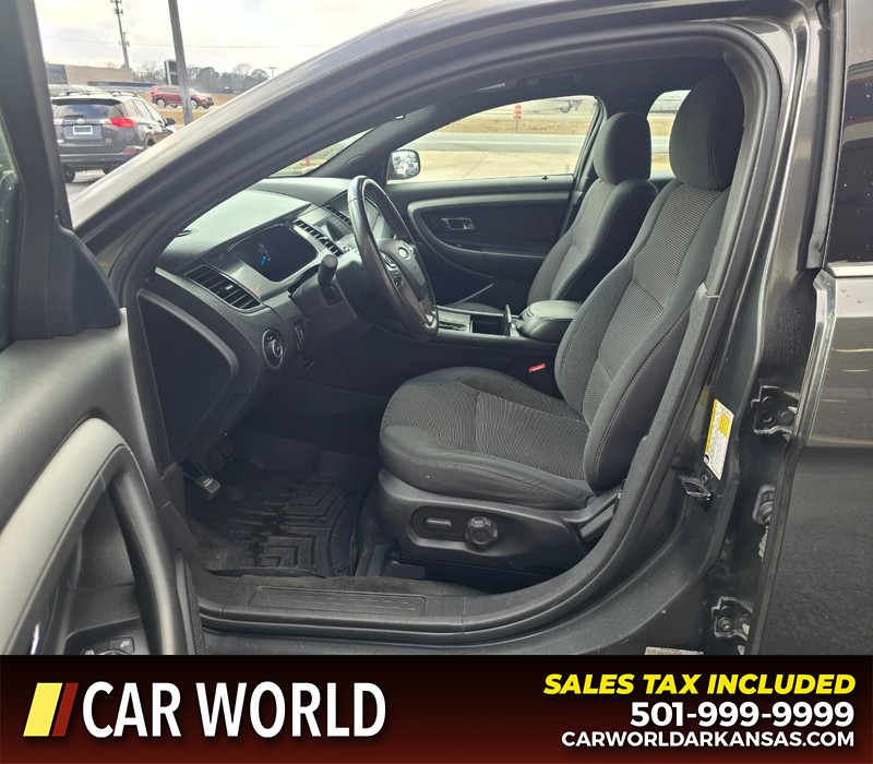 Ford Taurus Vehicle Full-screen Gallery Image 9