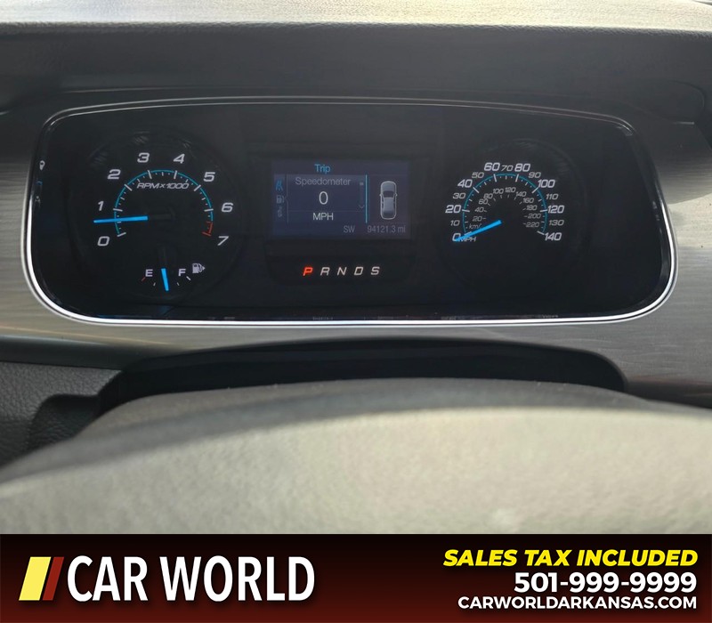 Ford Taurus Vehicle Full-screen Gallery Image 18