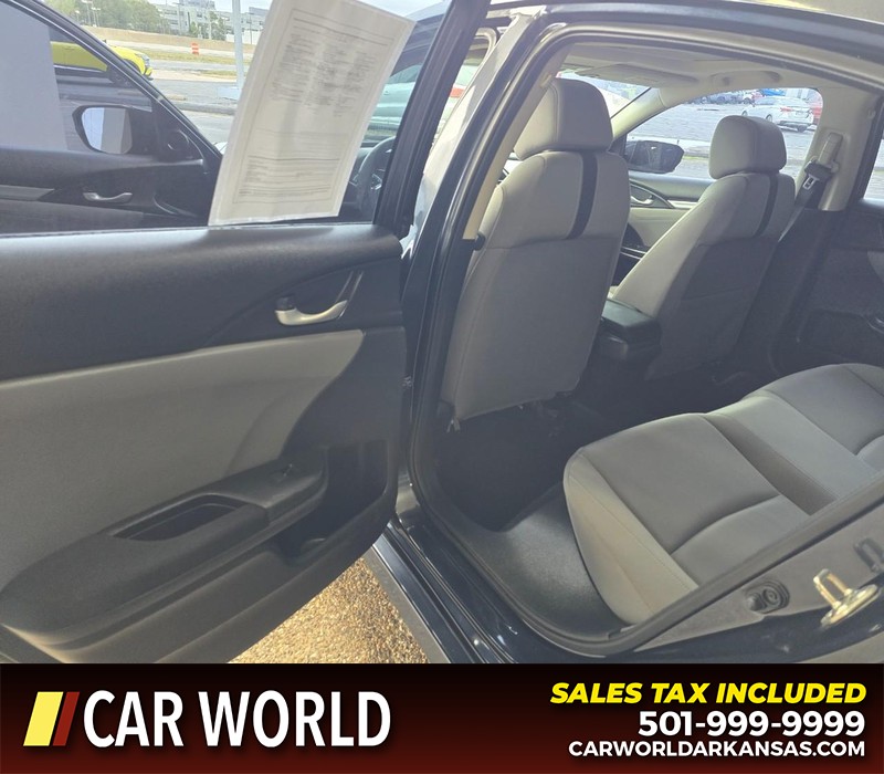 Honda Civic Sedan Vehicle Full-screen Gallery Image 9