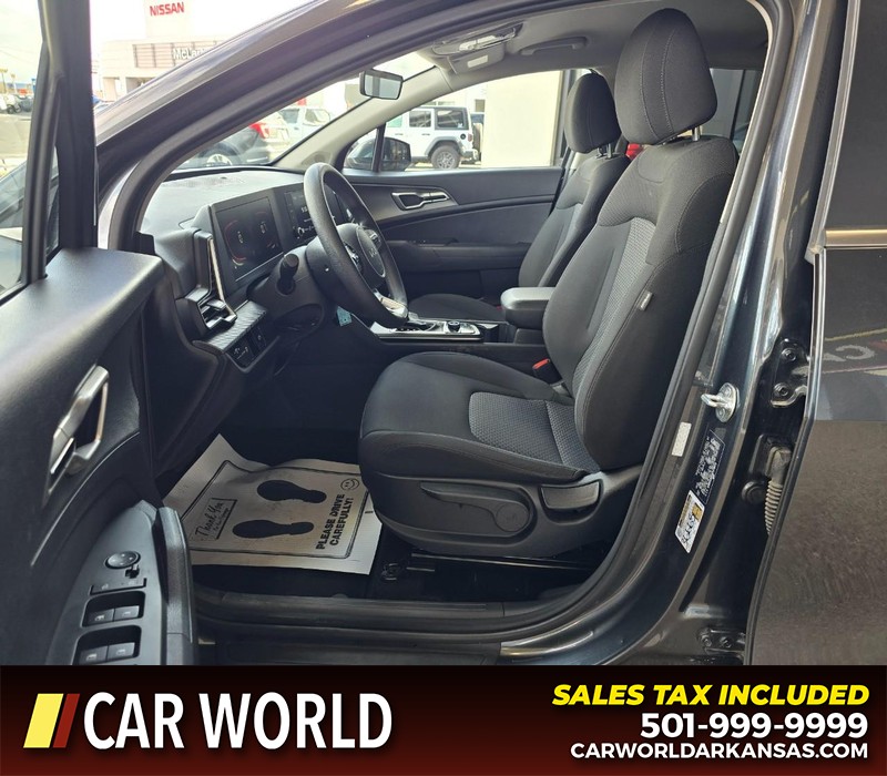 Kia Sportage Vehicle Full-screen Gallery Image 8