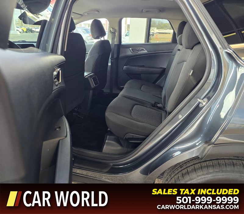 Kia Sportage Vehicle Full-screen Gallery Image 10