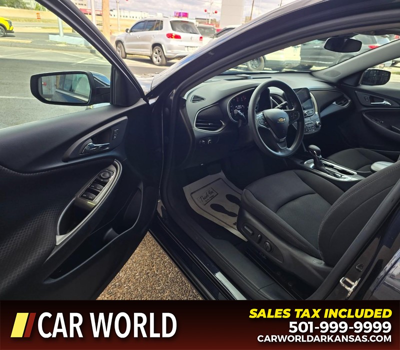 Chevrolet Malibu Vehicle Full-screen Gallery Image 7