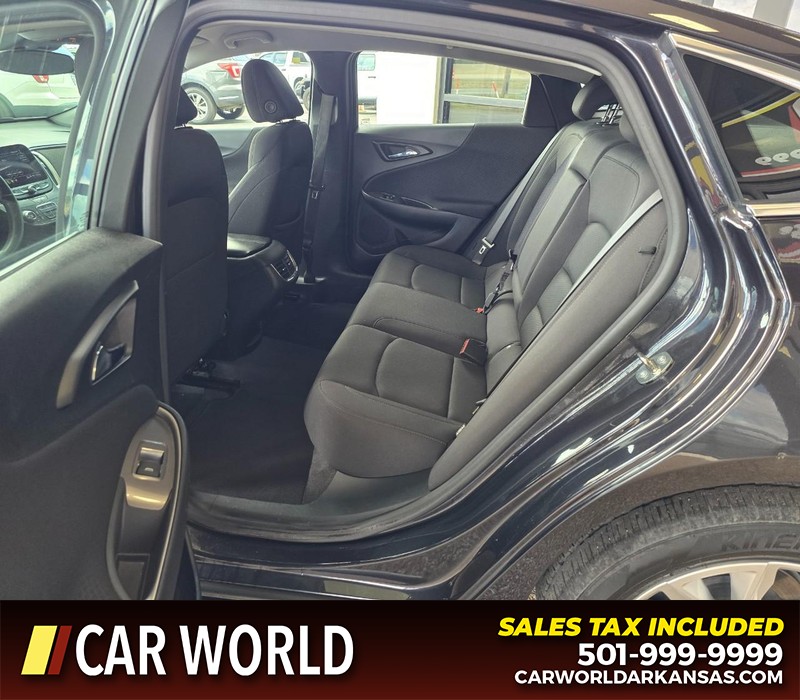 Chevrolet Malibu Vehicle Full-screen Gallery Image 10