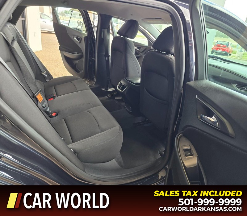 Chevrolet Malibu Vehicle Full-screen Gallery Image 12