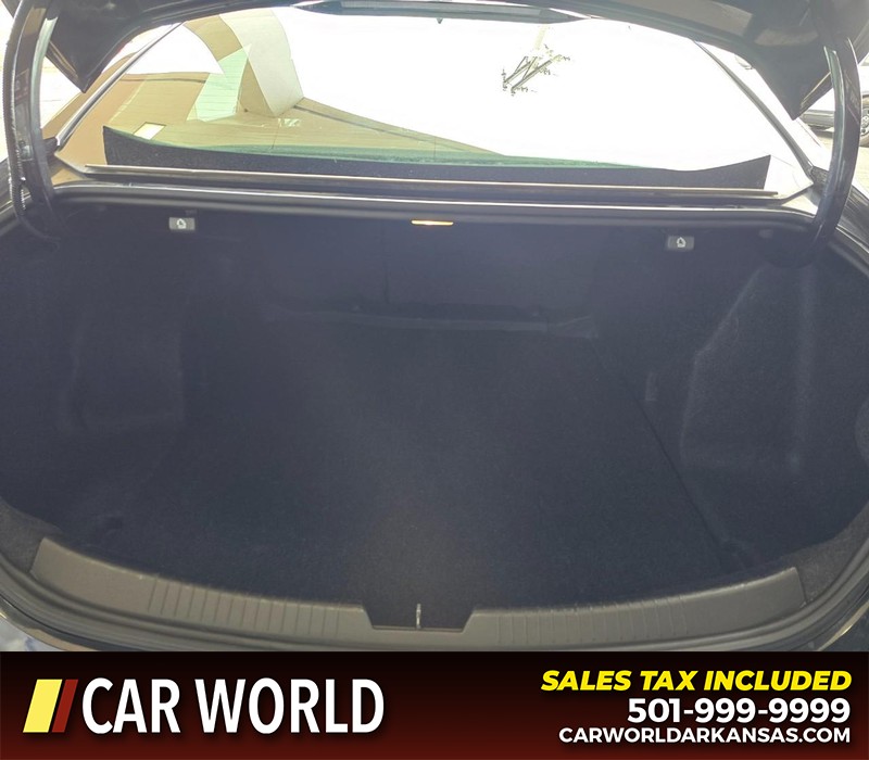 Chevrolet Malibu Vehicle Full-screen Gallery Image 13