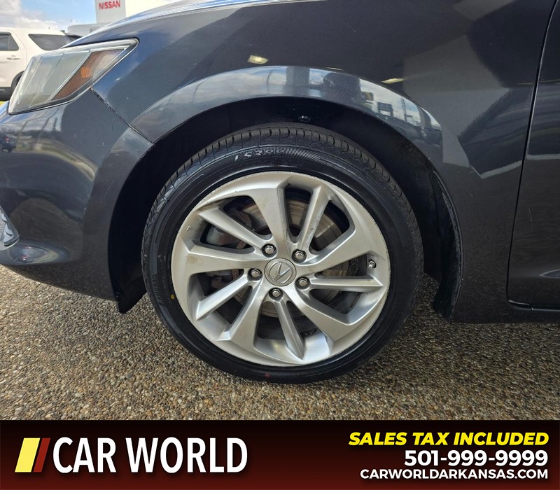 Acura ILX Vehicle Full-screen Gallery Image 6