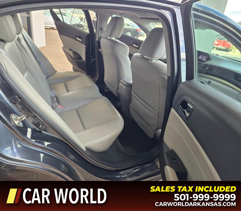 Acura ILX Vehicle Full-screen Gallery Image 12