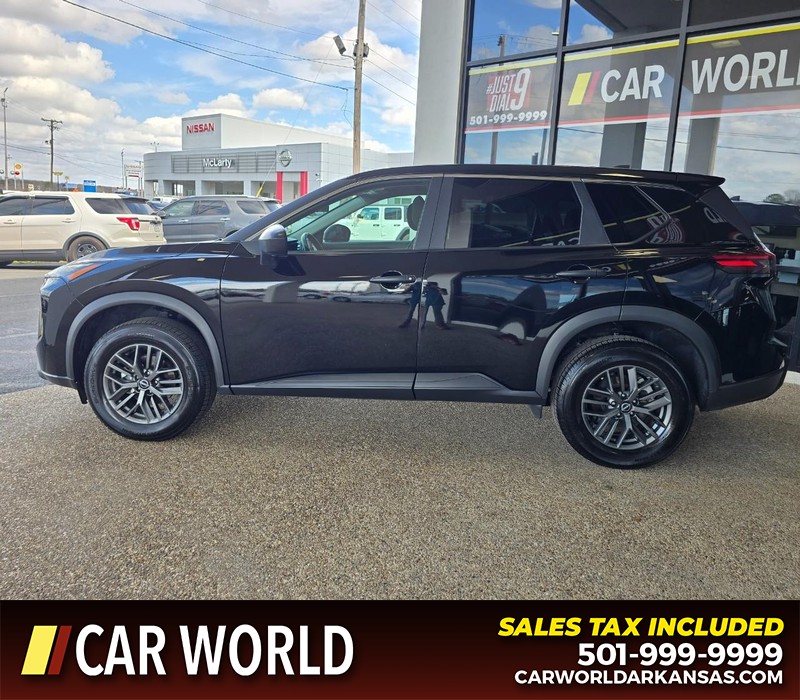 Nissan Rogue Vehicle Full-screen Gallery Image 4