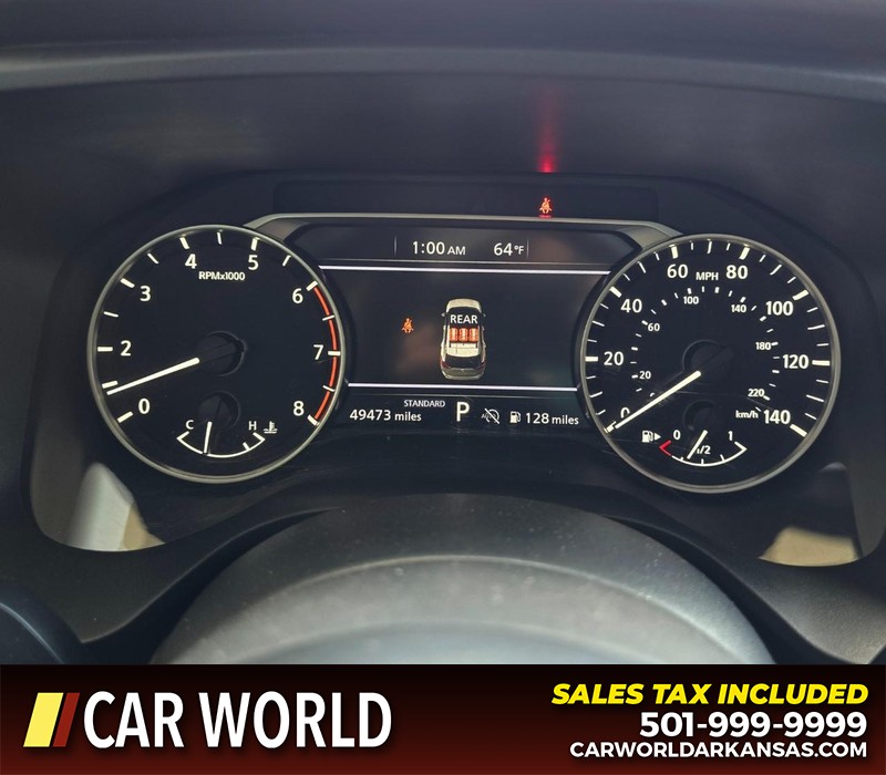 Nissan Rogue Vehicle Full-screen Gallery Image 17