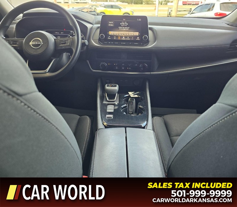 Nissan Rogue Vehicle Full-screen Gallery Image 18