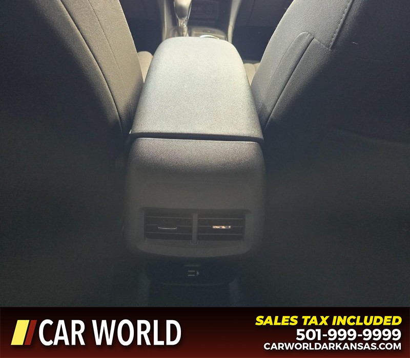 Chevrolet Equinox Vehicle Full-screen Gallery Image 19