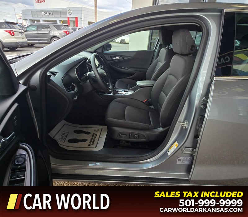 Chevrolet Malibu Vehicle Full-screen Gallery Image 8