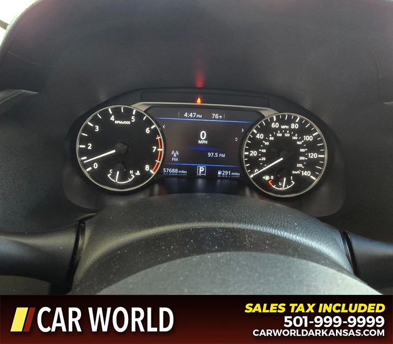 Nissan Altima Vehicle Full-screen Gallery Image 17