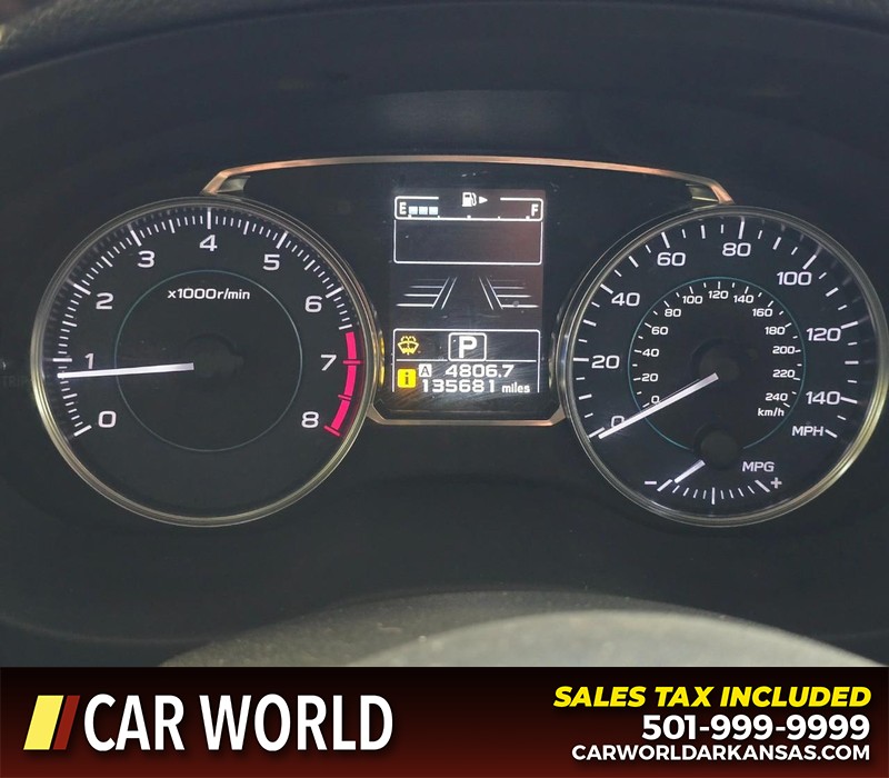 Subaru Crosstrek Vehicle Full-screen Gallery Image 17