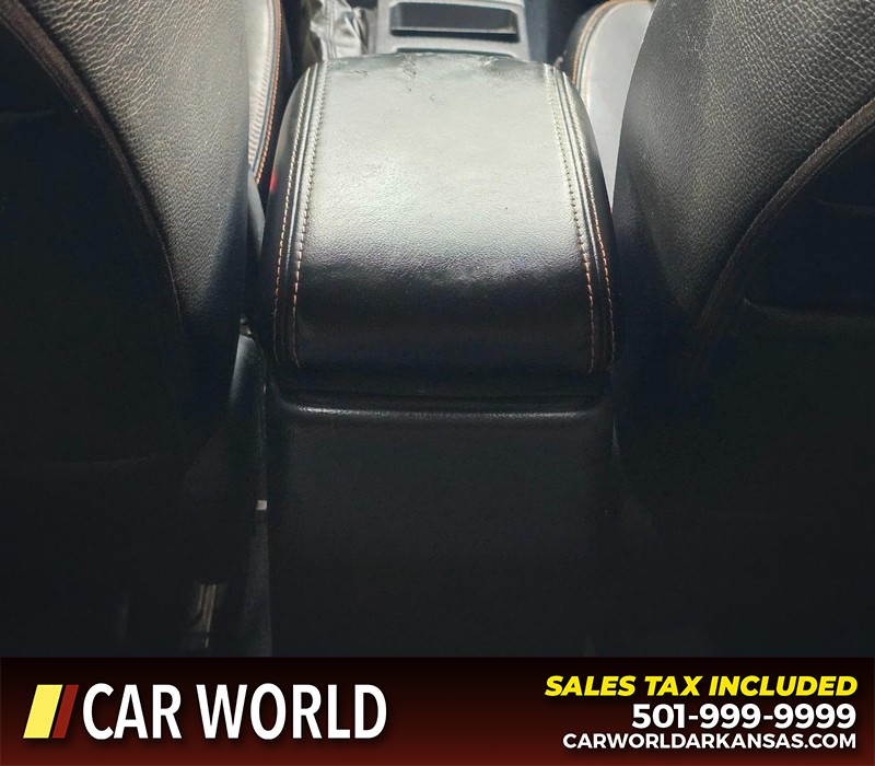 Subaru Crosstrek Vehicle Full-screen Gallery Image 19