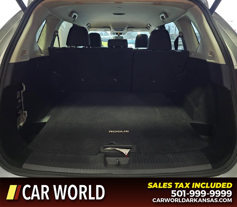 Nissan Rogue Vehicle Full-screen Gallery Image 13