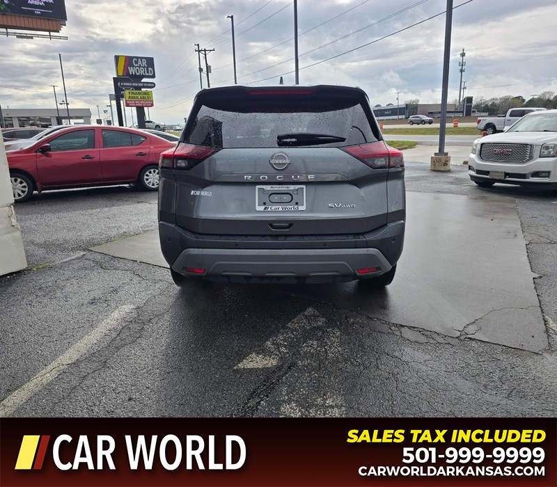 Nissan Rogue Vehicle Full-screen Gallery Image 5