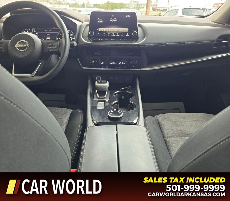 Nissan Rogue Vehicle Full-screen Gallery Image 18