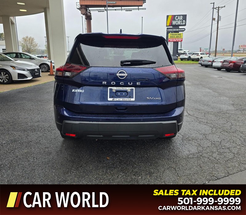 Nissan Rogue Vehicle Full-screen Gallery Image 5