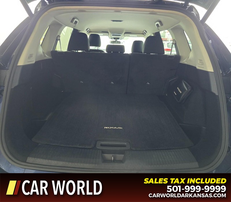 Nissan Rogue Vehicle Full-screen Gallery Image 13