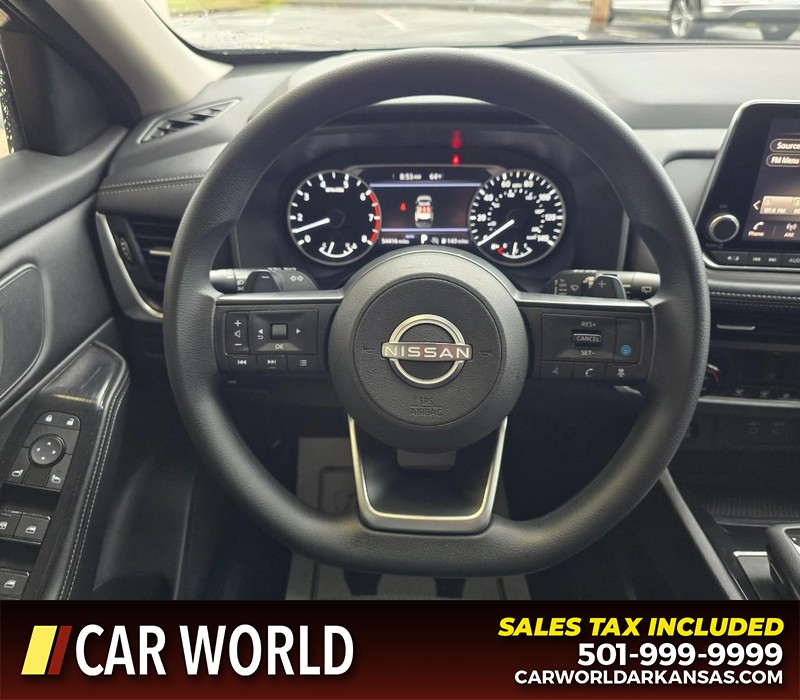 Nissan Rogue Vehicle Full-screen Gallery Image 15