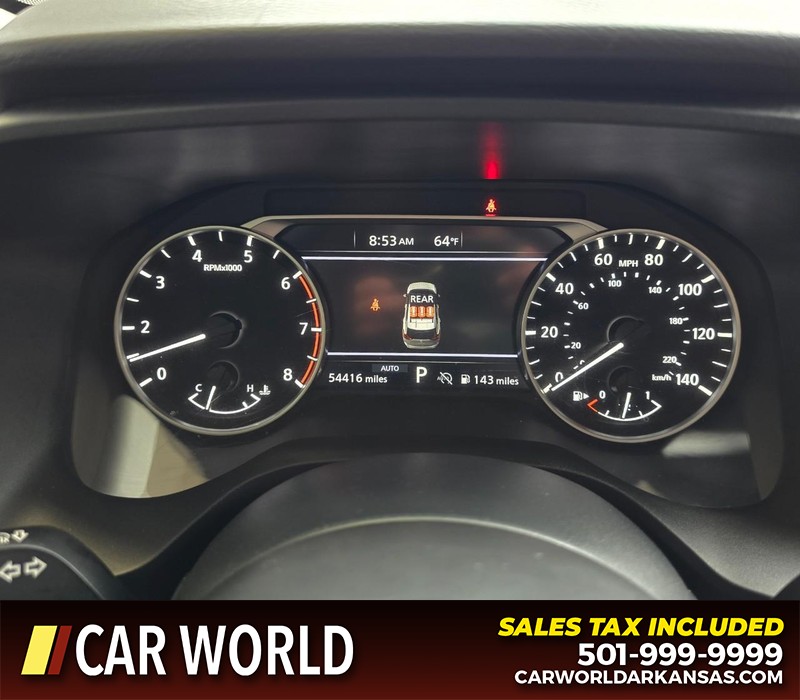 Nissan Rogue Vehicle Full-screen Gallery Image 17