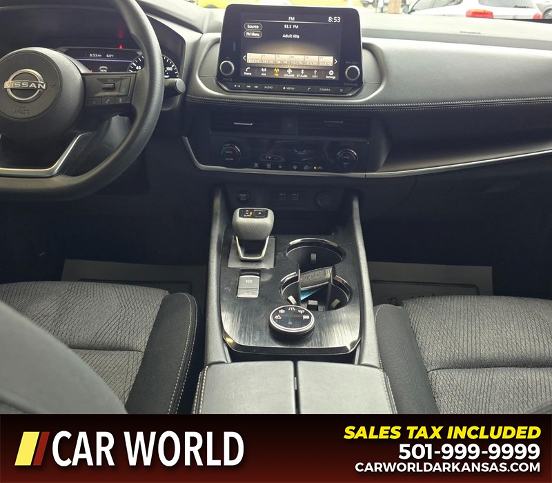 Nissan Rogue Vehicle Full-screen Gallery Image 18