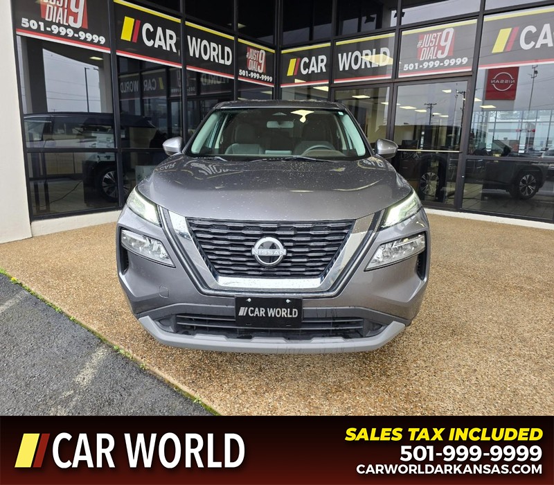 Nissan Rogue Vehicle Full-screen Gallery Image 2