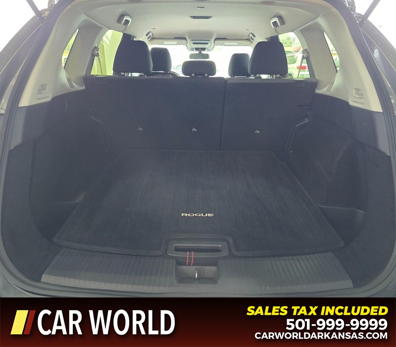 Nissan Rogue Vehicle Full-screen Gallery Image 13