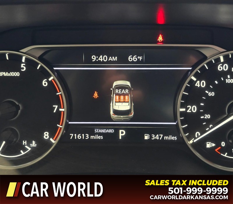 Nissan Rogue Vehicle Full-screen Gallery Image 16