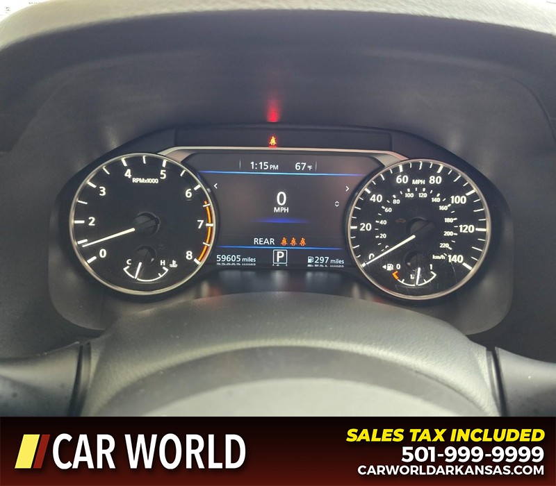 Nissan Altima Vehicle Full-screen Gallery Image 17