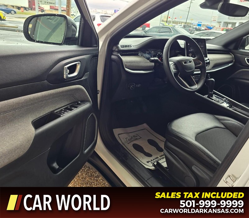 Jeep Compass Vehicle Full-screen Gallery Image 7