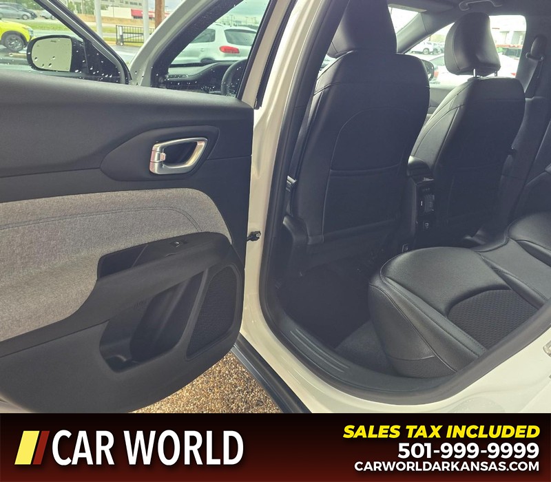 Jeep Compass Vehicle Full-screen Gallery Image 9