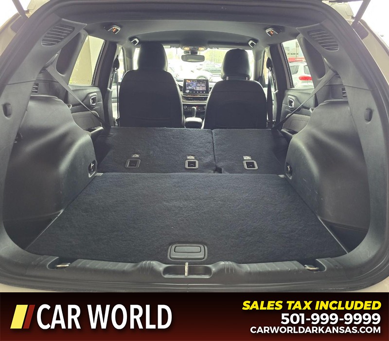 Jeep Compass Vehicle Full-screen Gallery Image 14