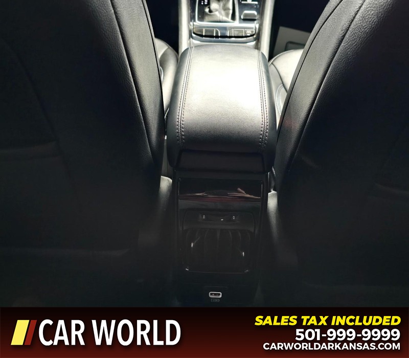 Jeep Compass Vehicle Full-screen Gallery Image 19