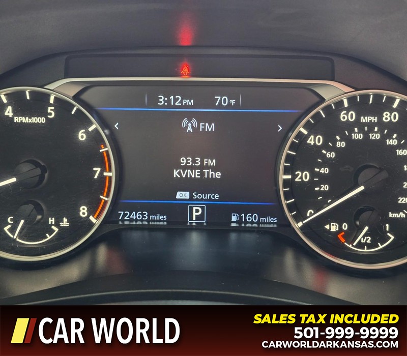 Nissan Altima Vehicle Full-screen Gallery Image 16