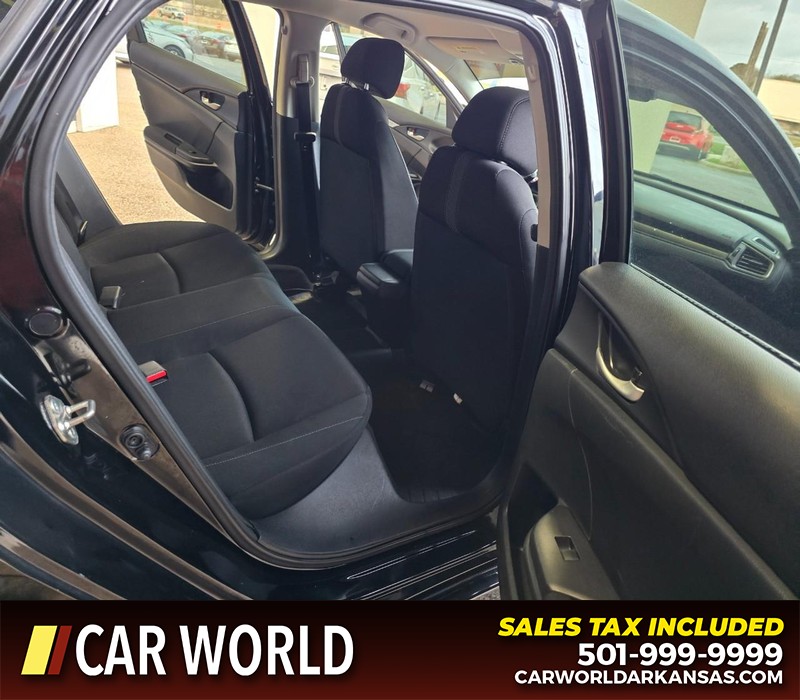 Honda Civic Sedan Vehicle Full-screen Gallery Image 12