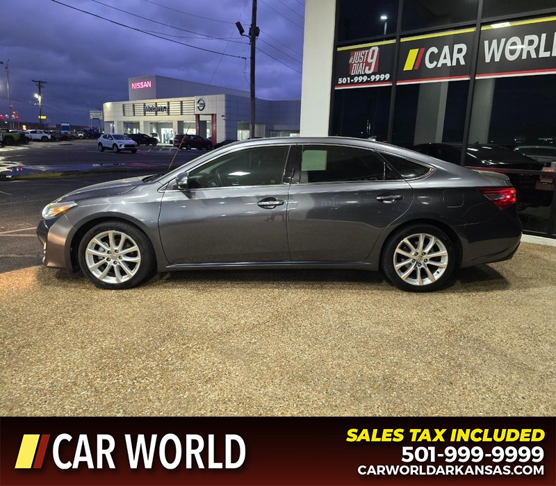 Toyota Avalon Vehicle Full-screen Gallery Image 4