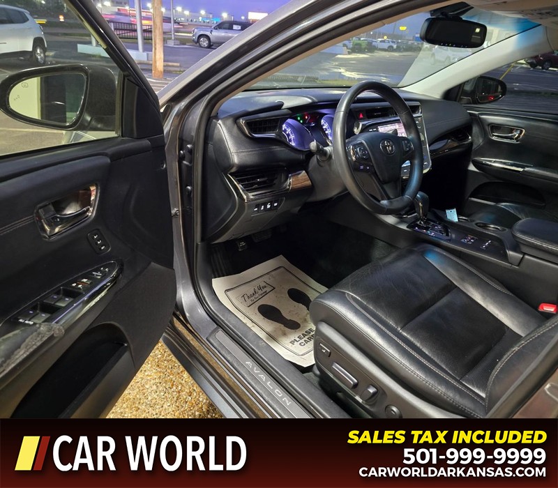 Toyota Avalon Vehicle Full-screen Gallery Image 7