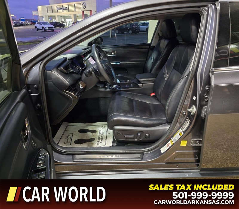 Toyota Avalon Vehicle Full-screen Gallery Image 8