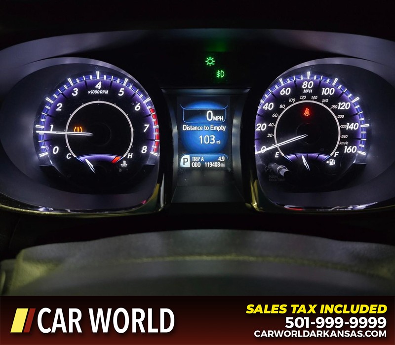 Toyota Avalon Vehicle Full-screen Gallery Image 17