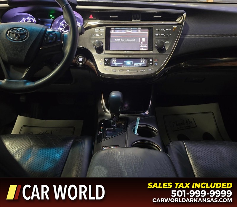 Toyota Avalon Vehicle Full-screen Gallery Image 18