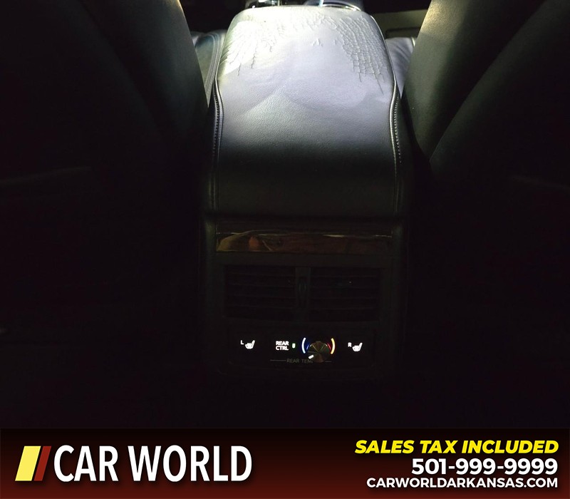 Toyota Avalon Vehicle Full-screen Gallery Image 21