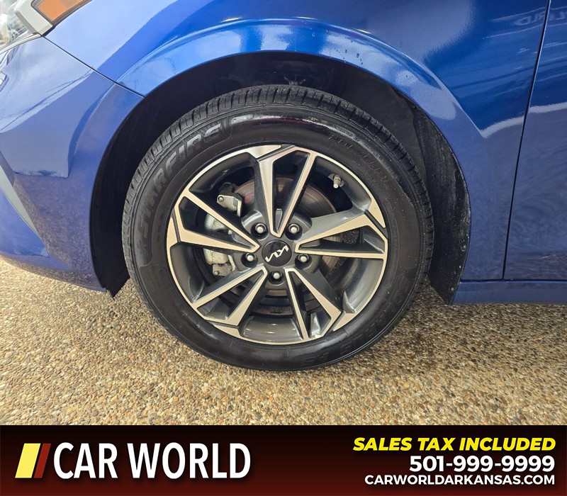 Kia Forte Vehicle Full-screen Gallery Image 6