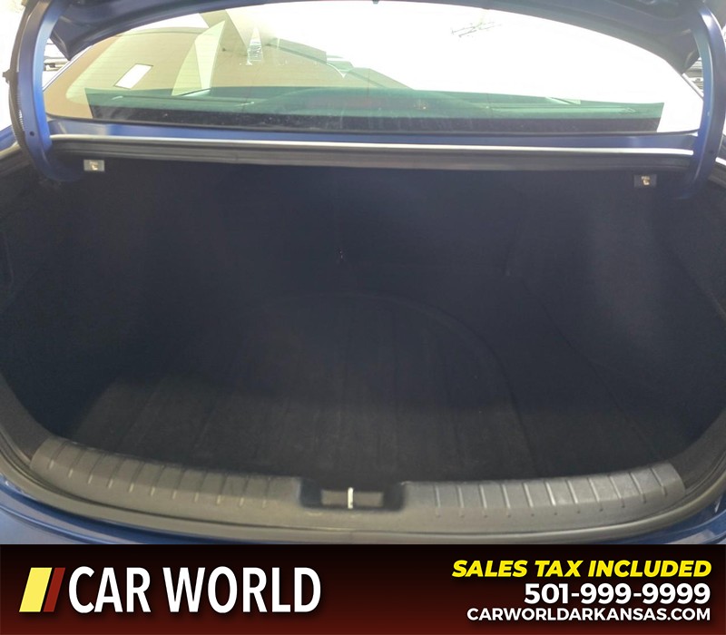 Kia Forte Vehicle Full-screen Gallery Image 13