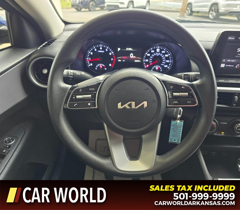 Kia Forte Vehicle Full-screen Gallery Image 15