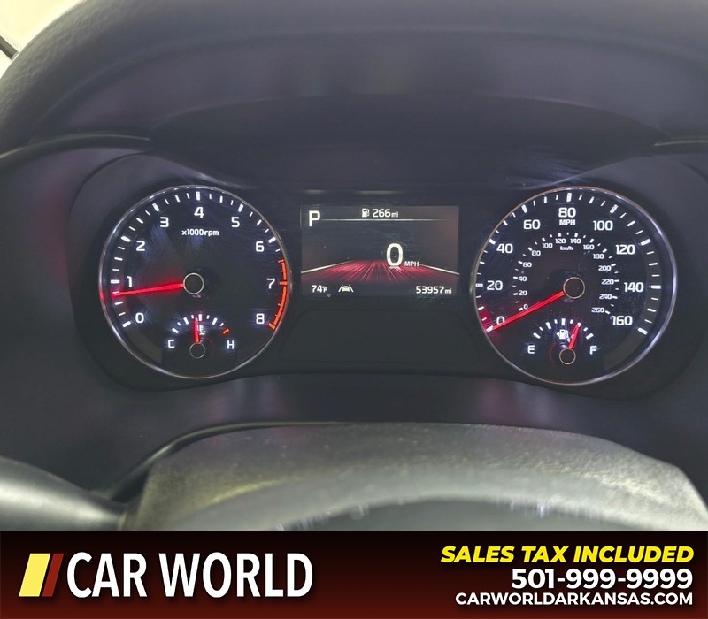 Kia Forte Vehicle Full-screen Gallery Image 17