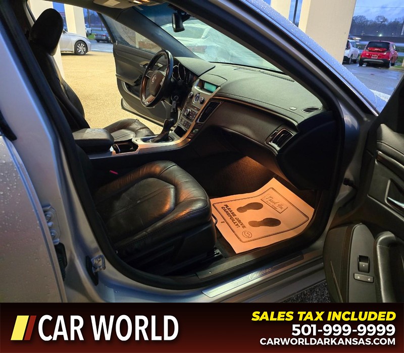 Cadillac CTS Vehicle Full-screen Gallery Image 11