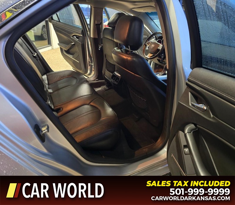 Cadillac CTS Vehicle Full-screen Gallery Image 12